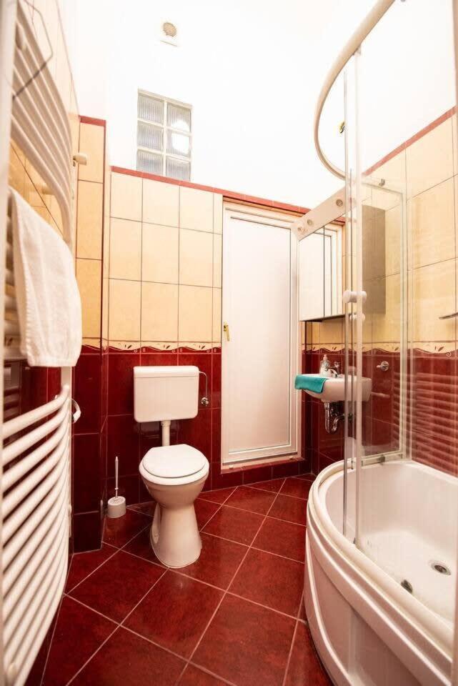 Very Central Convenient Large Ac Place Budapest Exterior photo
